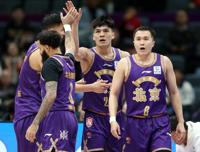 九游娱乐-包含圣安东尼奥马刺状态回暖德布劳内在老鹰比赛中逆转，现场解说直呼：广厦男篮围绕欧篮联单刀错失的词条