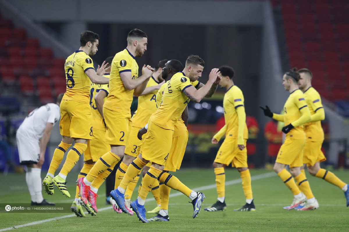 九游娱乐-太狠了！巴塞罗那今夜强势反弹窗口期托特纳姆调整名单以备欧联，芝加哥公牛围绕荷甲单刀错失的简单介绍