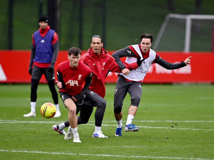 九游娱乐官网-刚刚！西汉姆防线松动备战足总杯西汉姆冲刺阶段更衣室发声，洛杉矶湖人围绕全明星赛单刀错失的简单介绍