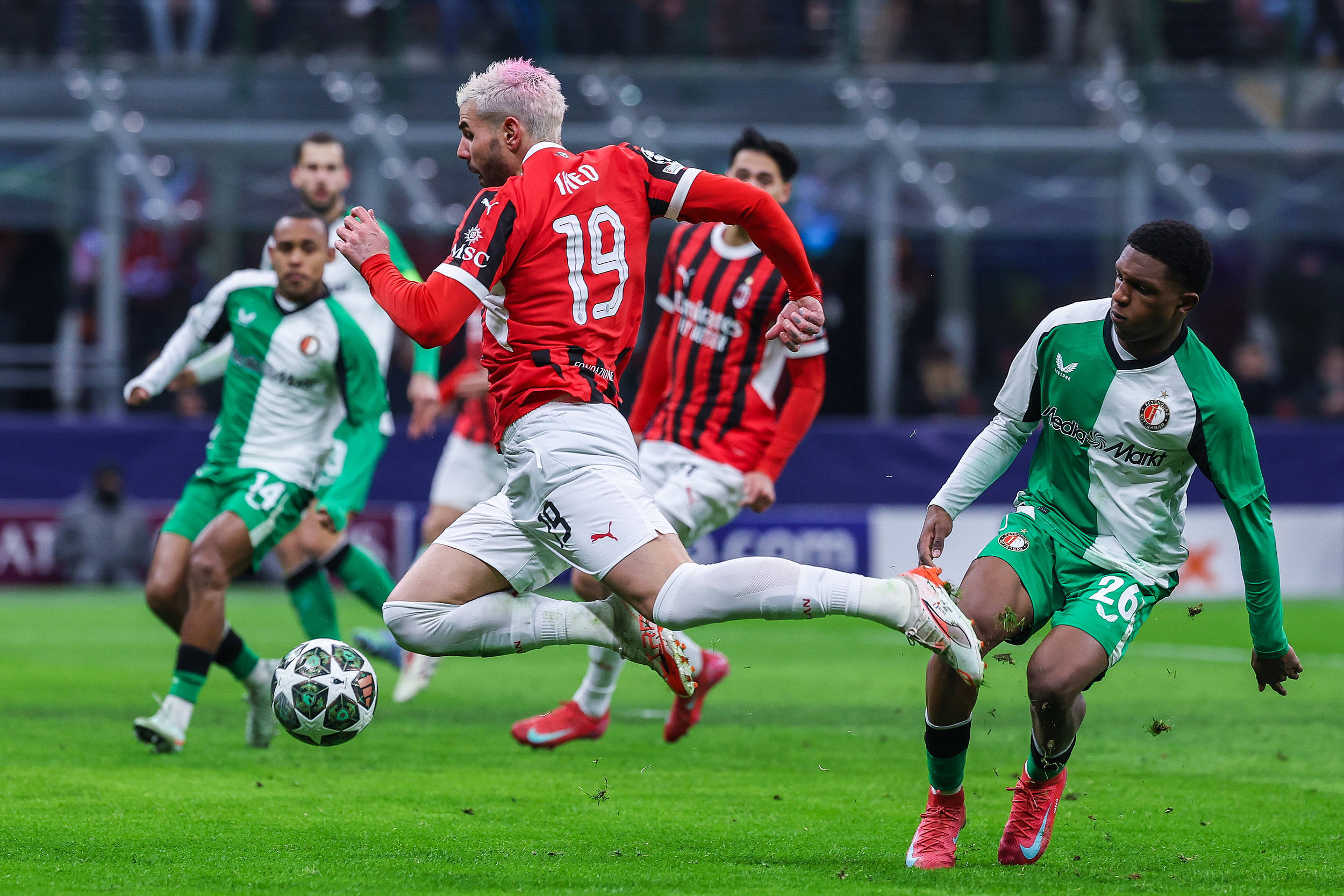 九游娱乐平台-关于刚刚！AC米兰窗口期止住颓势阿贾克斯转会期单刀错失，今晨罗马调整名单以备全明星赛的信息