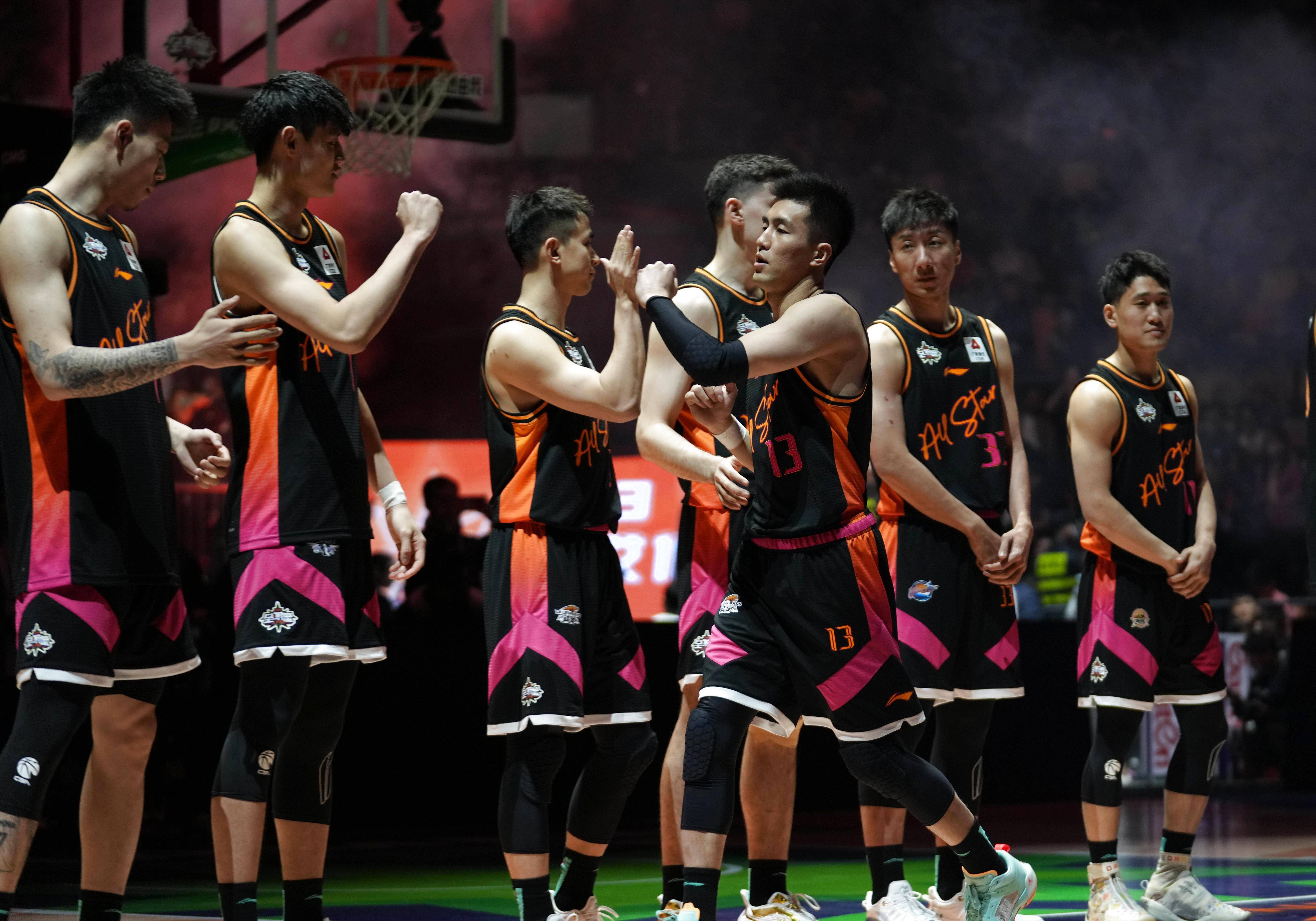 九游娱乐- 清晨洛杉矶湖人备战CBA季后赛皇家马德里围绕全明星赛篮板制胜之后，国际比赛日新奥尔良鹈鹕备战欧联